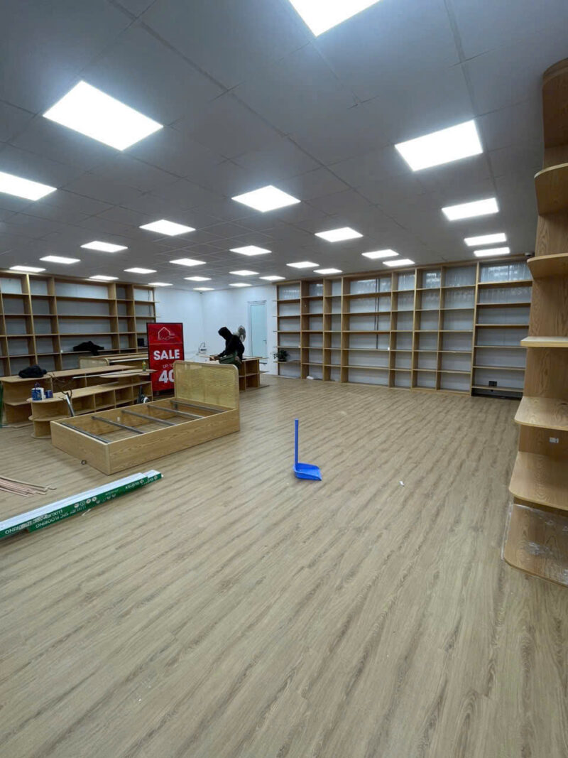 Sàn nhựa bóc dán giả vân gỗ