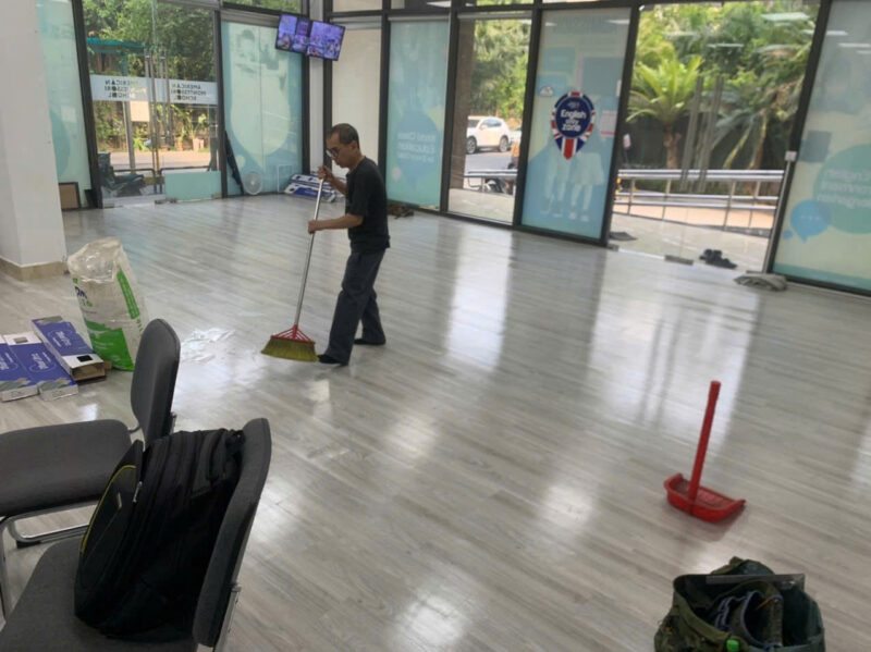 Sàn nhựa bóc dán giả vân gỗ