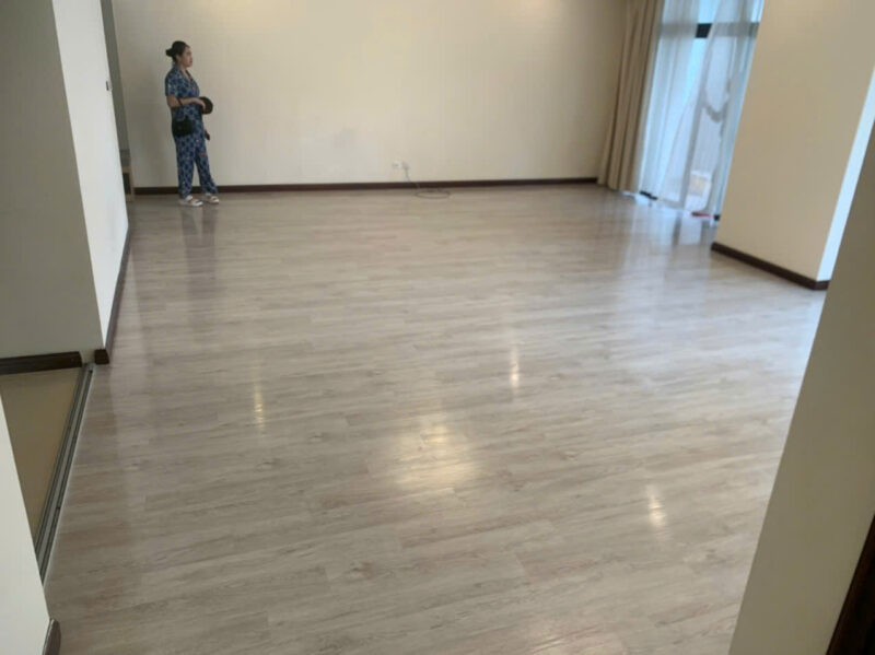 Sàn nhựa bóc dán giả vân gỗ